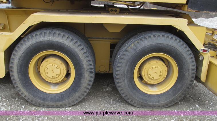 image for item G2337 1988 Link Belt HC-78B wire rope truck crane