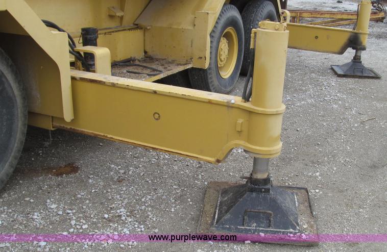 image for item G2337 1988 Link Belt HC-78B wire rope truck crane