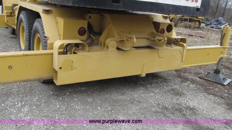 image for item G2337 1988 Link Belt HC-78B wire rope truck crane