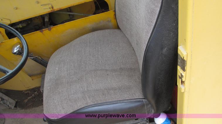 image for item G2337 1988 Link Belt HC-78B wire rope truck crane