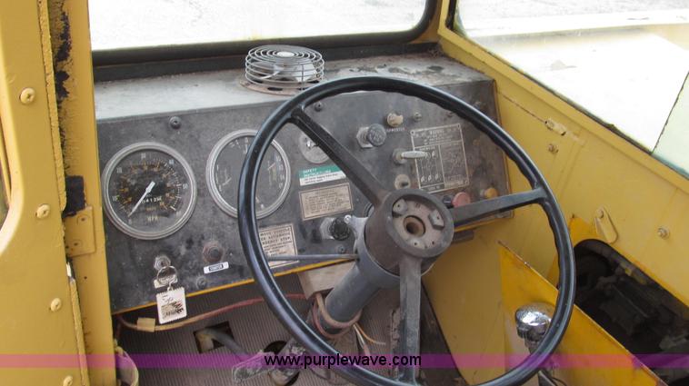 image for item G2337 1988 Link Belt HC-78B wire rope truck crane