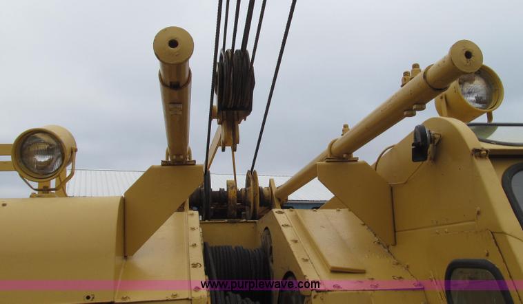 image for item G2337 1988 Link Belt HC-78B wire rope truck crane