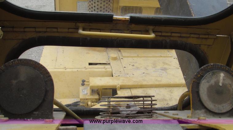 image for item G2337 1988 Link Belt HC-78B wire rope truck crane