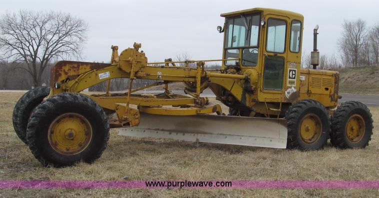 image for item G2338 1969 Caterpillar 112F motor grader