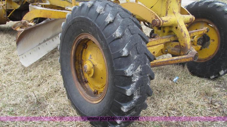 image for item G2338 1969 Caterpillar 112F motor grader