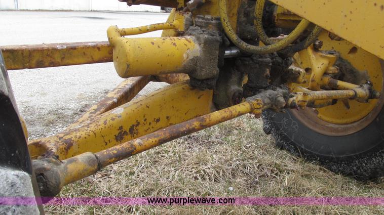image for item G2338 1969 Caterpillar 112F motor grader