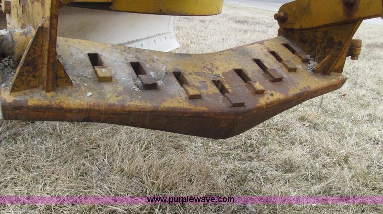 image for item G2338 1969 Caterpillar 112F motor grader