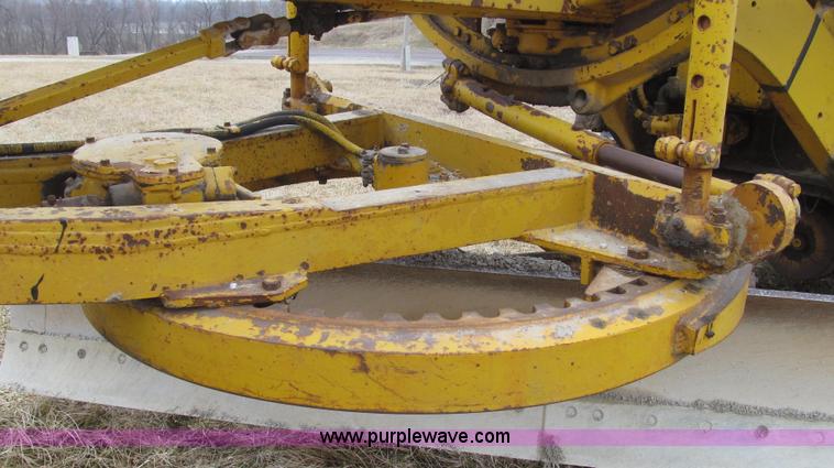 image for item G2338 1969 Caterpillar 112F motor grader