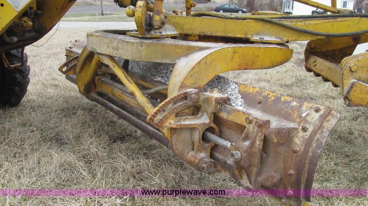 image for item G2338 1969 Caterpillar 112F motor grader
