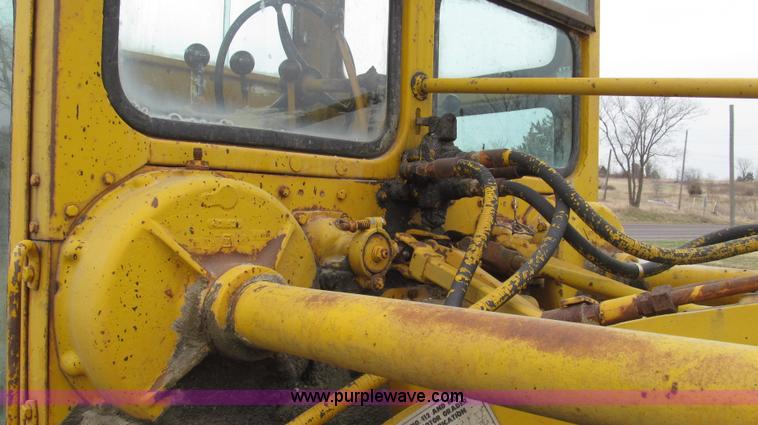 image for item G2338 1969 Caterpillar 112F motor grader