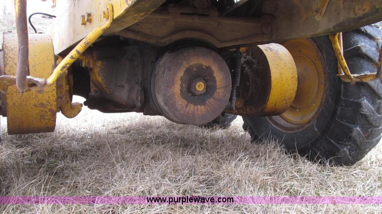 image for item G2338 1969 Caterpillar 112F motor grader