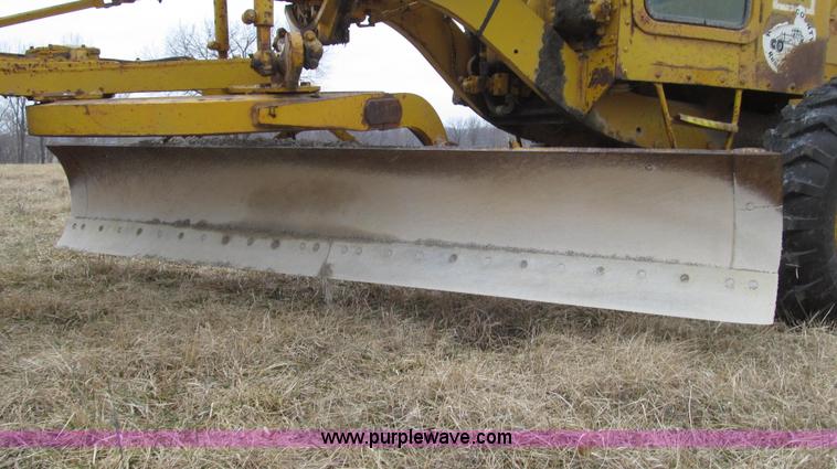 image for item G2338 1969 Caterpillar 112F motor grader