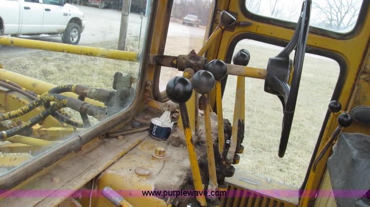 image for item G2338 1969 Caterpillar 112F motor grader
