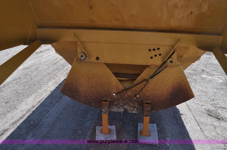 image for item G6442 1987 Midland belly dump trailer