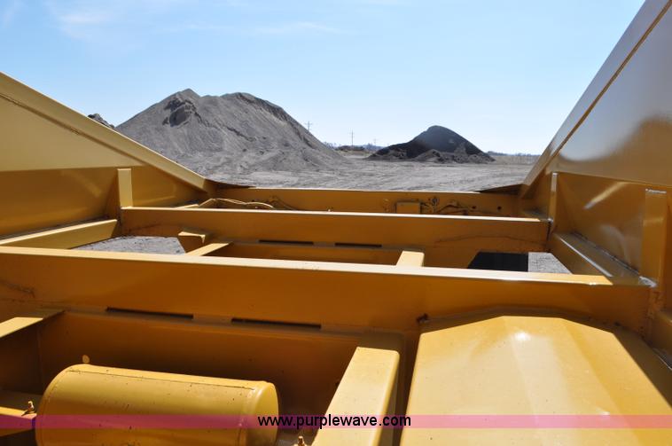 image for item G6442 1987 Midland belly dump trailer