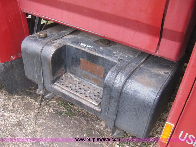 image for item G8466 1990 Ford F700 service truck