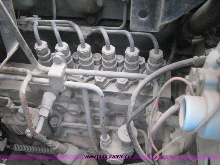 image for item G8466 1990 Ford F700 service truck