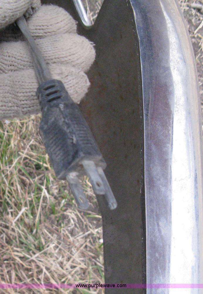 image for item G8466 1990 Ford F700 service truck