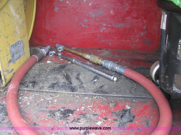 image for item G8466 1990 Ford F700 service truck