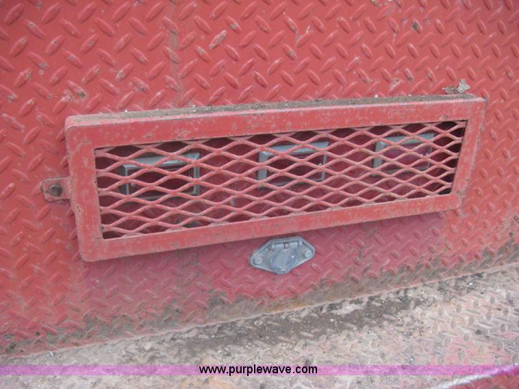 image for item G8466 1990 Ford F700 service truck