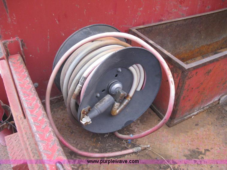 image for item G8466 1990 Ford F700 service truck