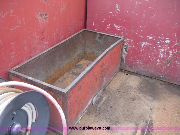 image for item G8466 1990 Ford F700 service truck