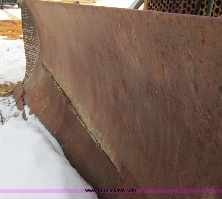 image for item G8792 1974 Caterpillar D5 dozer