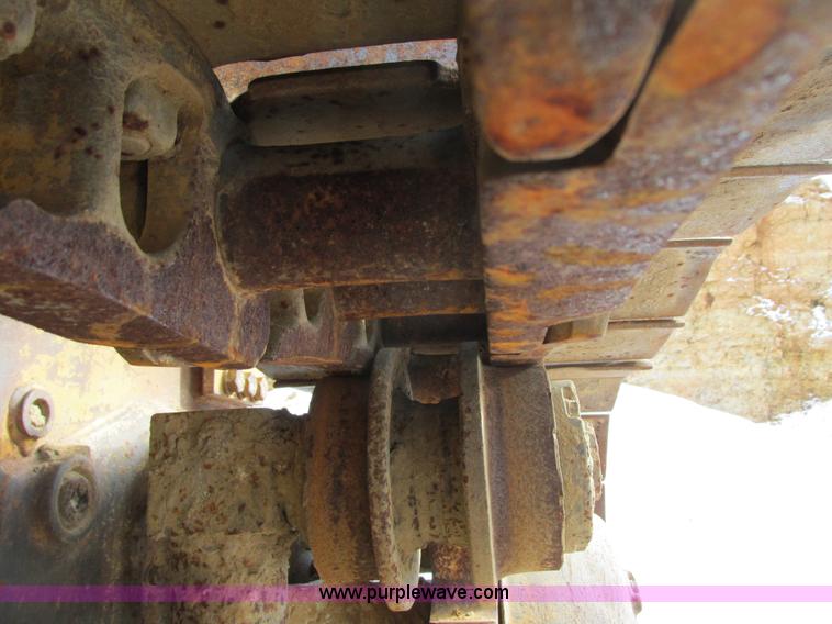 image for item G8792 1974 Caterpillar D5 dozer