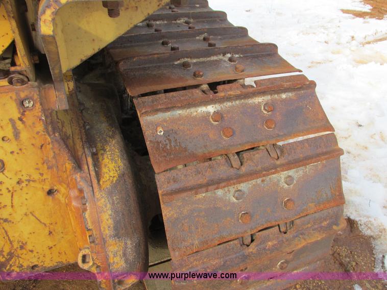 image for item G8792 1974 Caterpillar D5 dozer