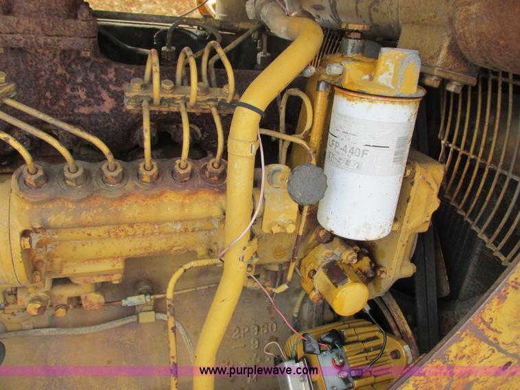 image for item G8792 1974 Caterpillar D5 dozer
