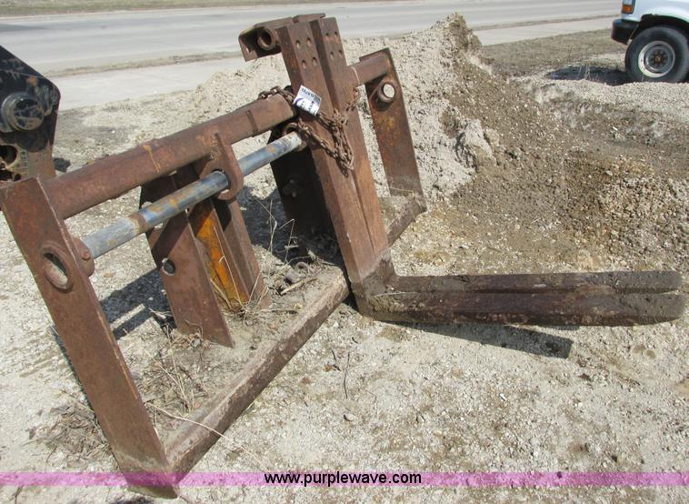 image for item G8793 Wheel loader forks