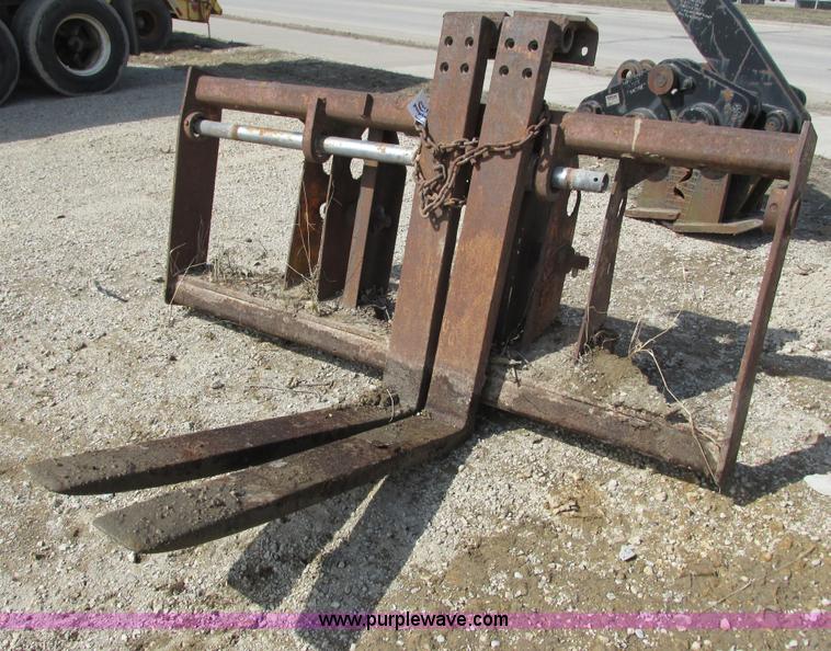 image for item G8793 Wheel loader forks