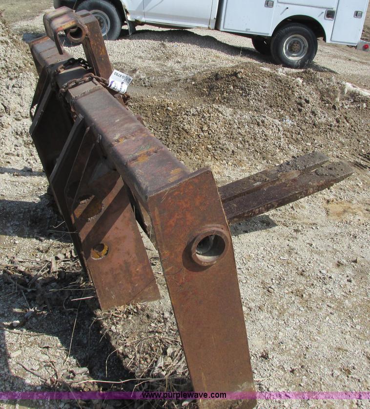 image for item G8793 Wheel loader forks