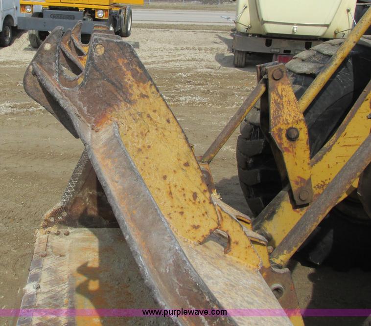 image for item G8794 1965 Caterpillar 950 wheel loader