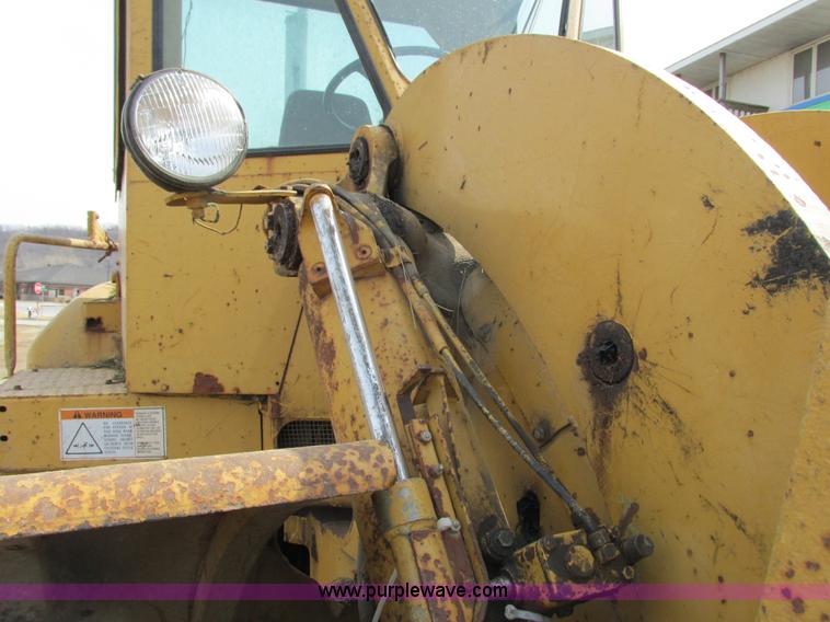 image for item G8794 1965 Caterpillar 950 wheel loader