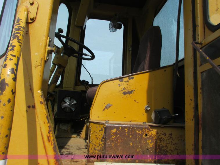 image for item G8794 1965 Caterpillar 950 wheel loader