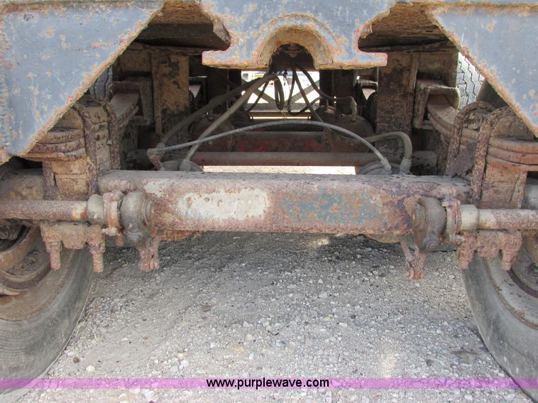 image for item G8797 1968 Fruehauf triple axle end dump trailer
