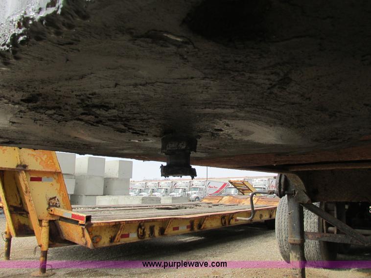 image for item G8797 1968 Fruehauf triple axle end dump trailer