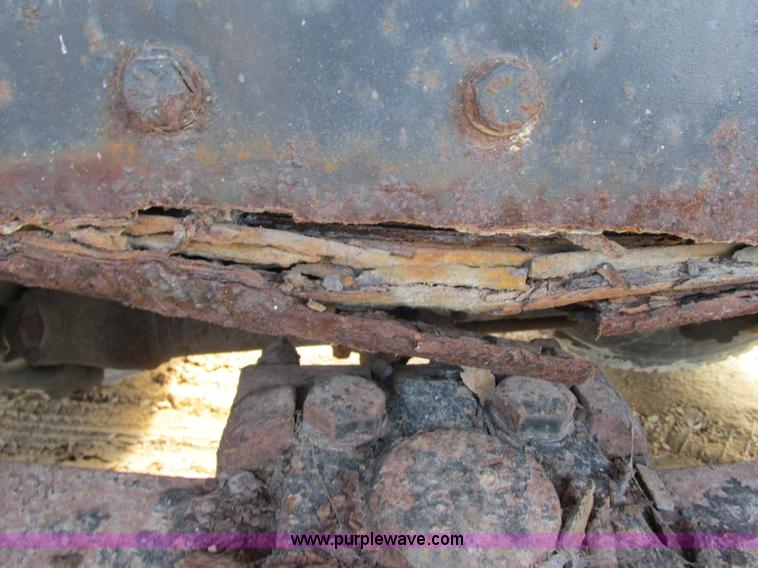 image for item G8798 1976 Ford 8000 spreader truck