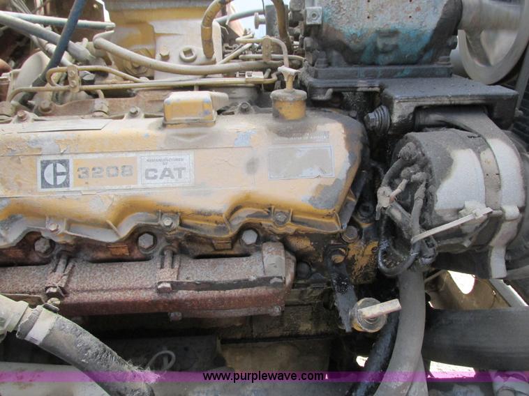 image for item G8798 1976 Ford 8000 spreader truck