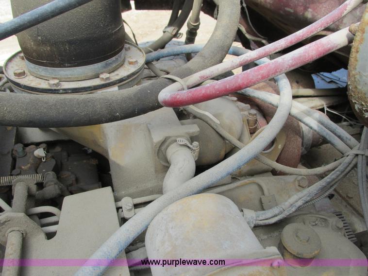 image for item G8798 1976 Ford 8000 spreader truck