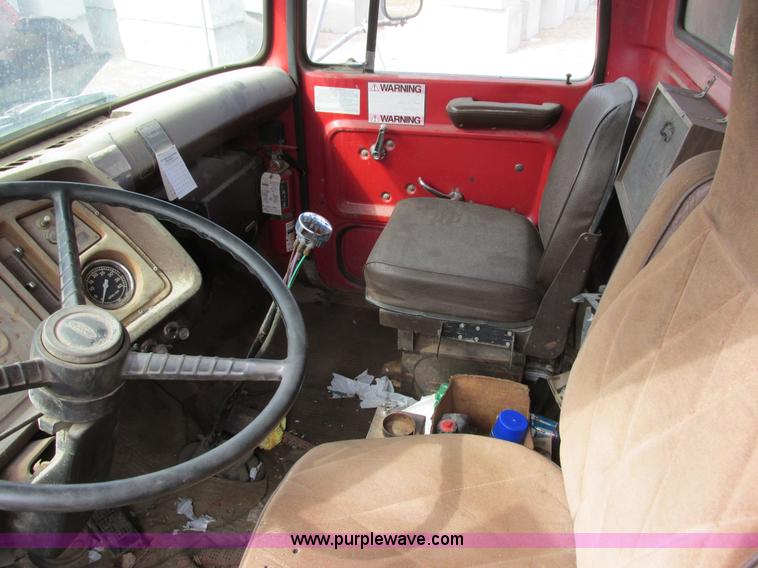 image for item G8798 1976 Ford 8000 spreader truck