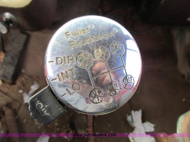 image for item G8798 1976 Ford 8000 spreader truck