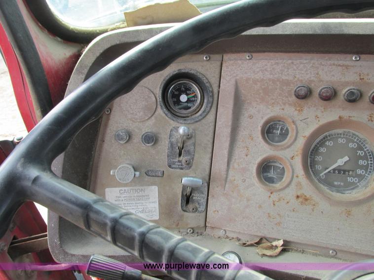 image for item G8798 1976 Ford 8000 spreader truck