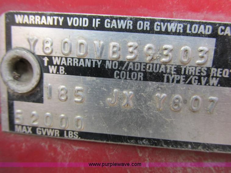 image for item G8798 1976 Ford 8000 spreader truck