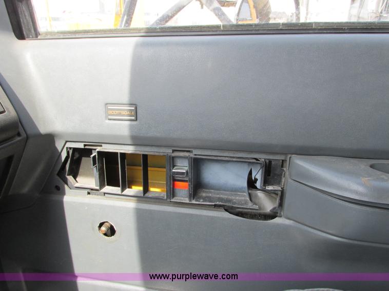 image for item G8799 1991 Chevrolet Kodiak salt spreader truck