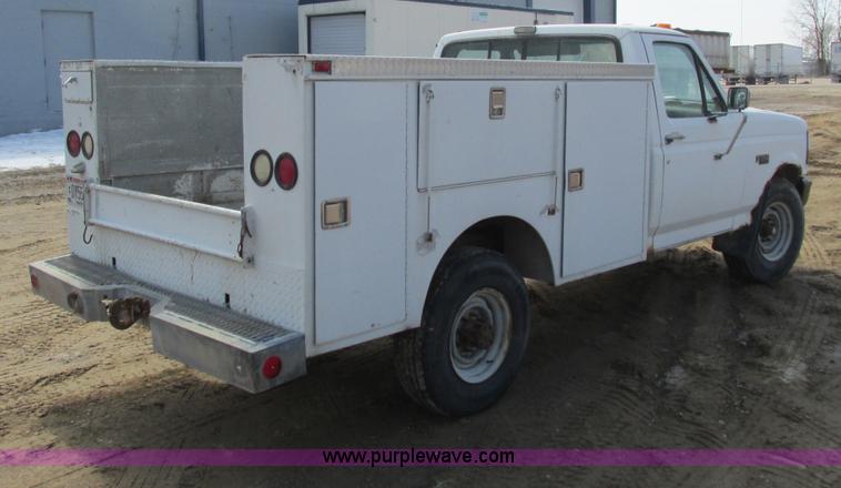 image for item G8800 1992 Ford F350 utility truck