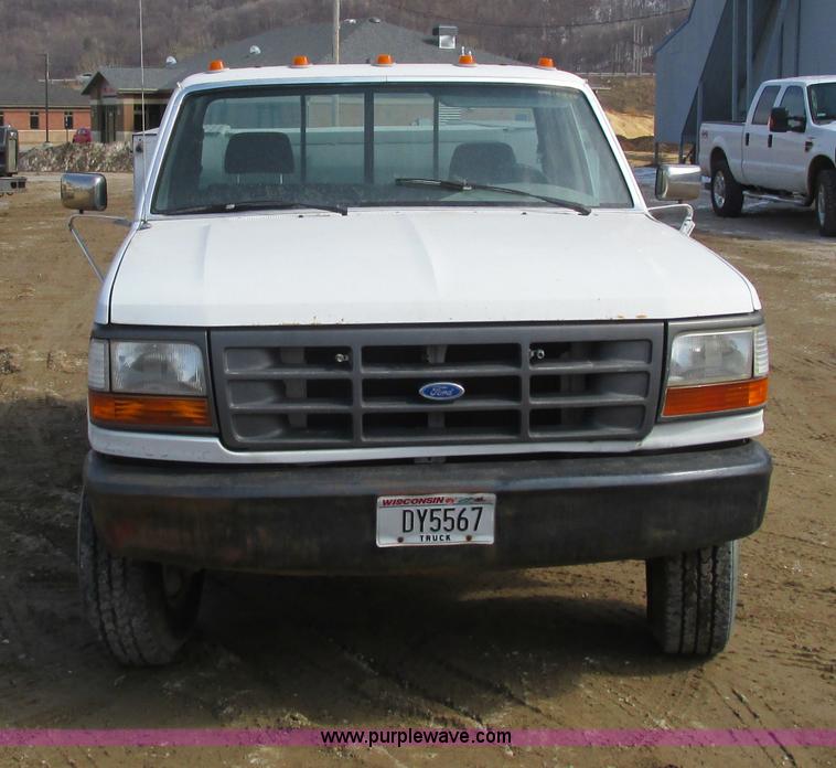 image for item G8800 1992 Ford F350 utility truck