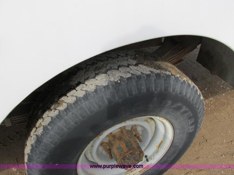 image for item G8800 1992 Ford F350 utility truck