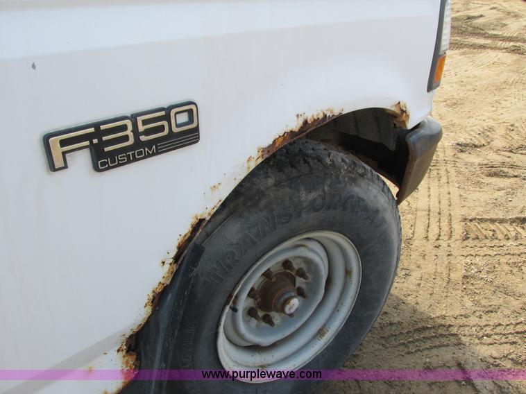 image for item G8800 1992 Ford F350 utility truck